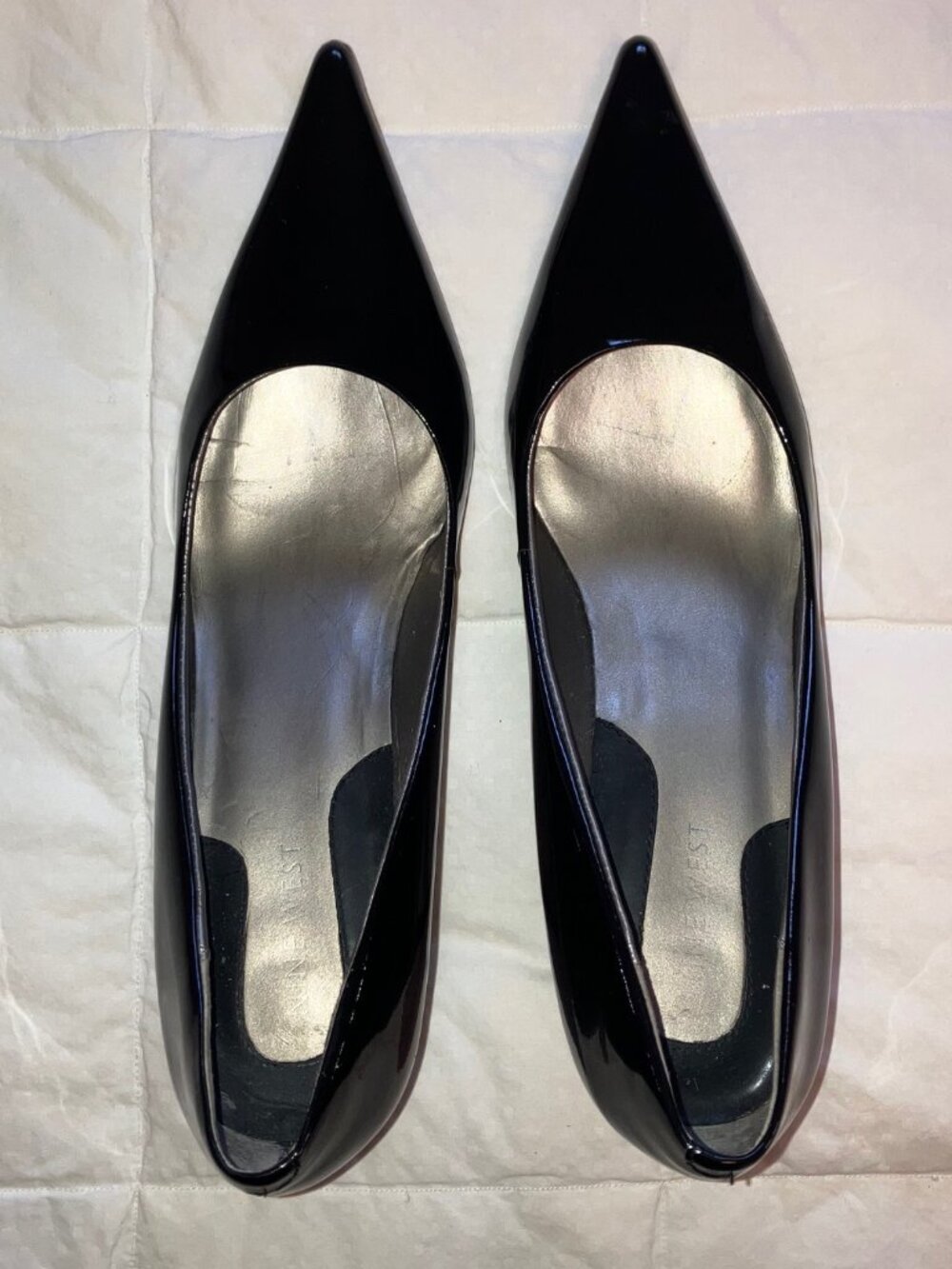 Nine West Black Patent Leather kitten heel pumps - Picture 2 of 7